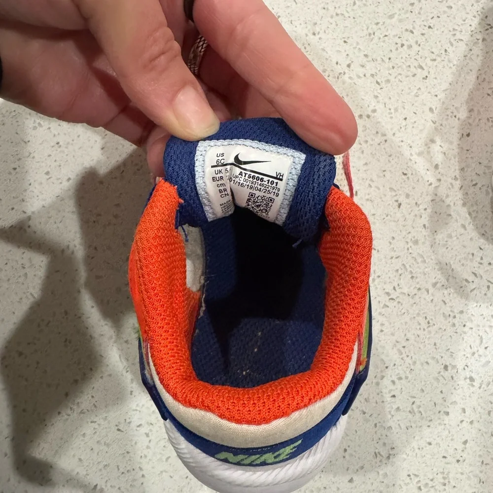 Nike Toddler LD Victory TDE 'Team Orange Blue Green' Size 6C EUC